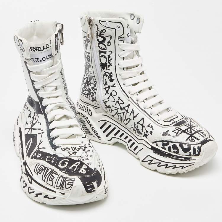 Pre Owned Dolce & Gabbana White/Black Graffiti Print Leather Daymaster Sneakers Size 39
