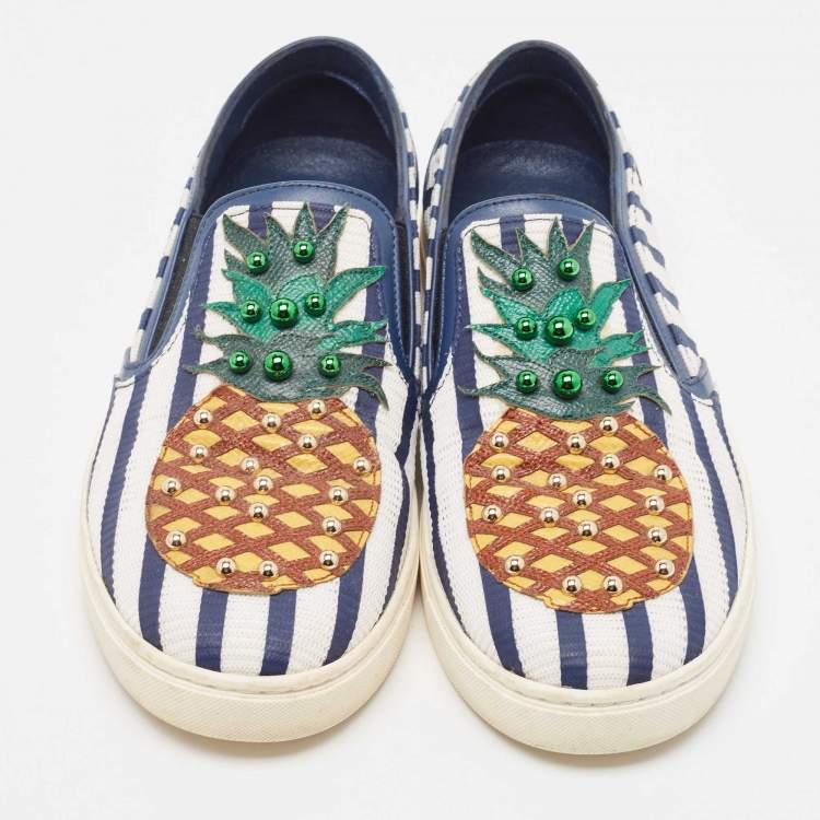 مملوكة مسبقًا Dolce & Gabbana White/Navy Blue Canvas and Fabric Low Top Sneakers Size 37.5 
