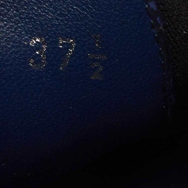 مملوكة مسبقًا Dolce & Gabbana White/Navy Blue Canvas and Fabric Low Top Sneakers Size 37.5 