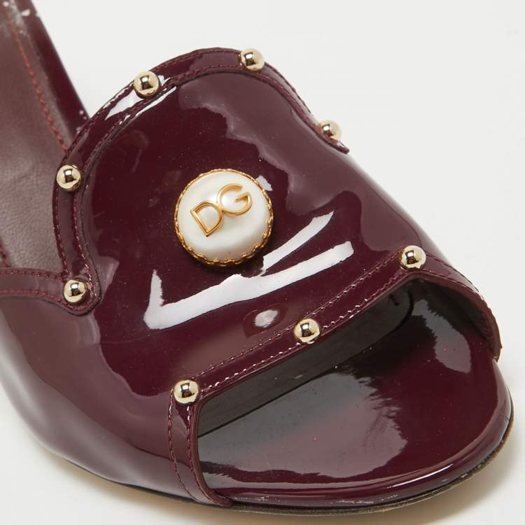 مملوكة مسبقًا Dolce & Gabbana Burgundy Patent Leather Crystal Embellished Slide Sandals Size 41
