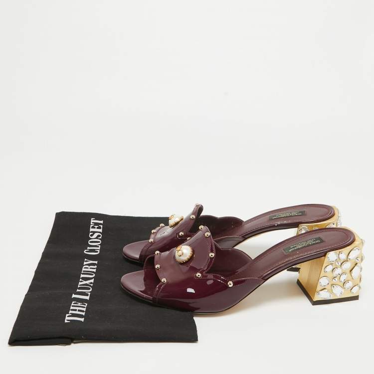 مملوكة مسبقًا Dolce & Gabbana Burgundy Patent Leather Crystal Embellished Slide Sandals Size 41