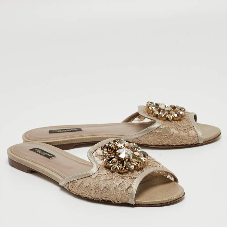 مملوكة مسبقًا Dolce & Gabbana Silver/Beige Lace and Mesh Flat Slides Size 39.5