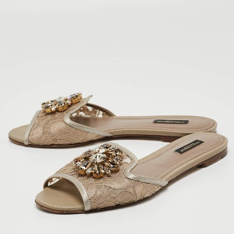 مملوكة مسبقًا Dolce & Gabbana Silver/Beige Lace and Mesh Flat Slides Size 39.5