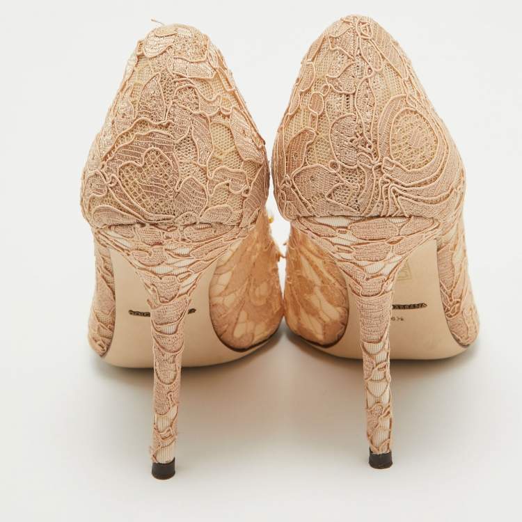 Pre Owned Dolce & Gabbana Beige Lace Crystal Embellished Pointed Toe Pumps Size 38.5