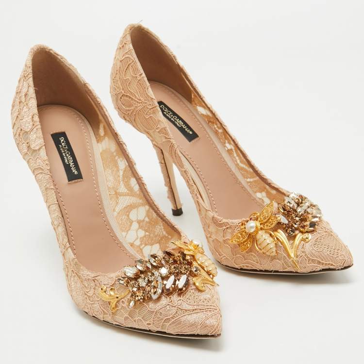 Pre Owned Dolce & Gabbana Beige Lace Crystal Embellished Pointed Toe Pumps Size 38.5