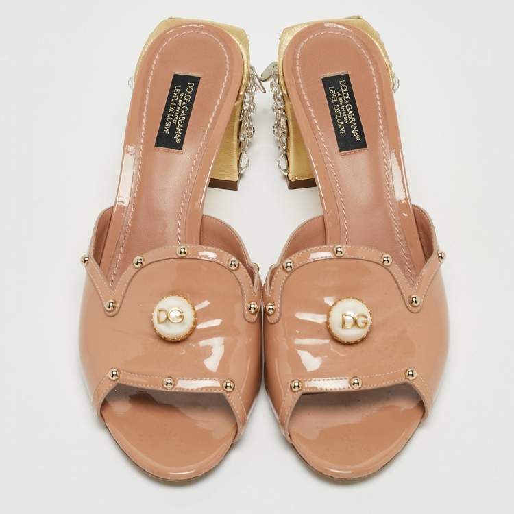 Pre Owned Dolce & Gabbana Beige Patent Leather Crystal Embellishment Slide Sandals Size 39