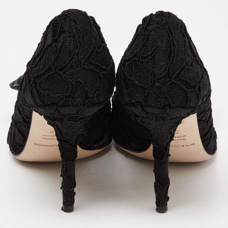 مملوكة مسبقًا Dolce & Gabbana Black Lace Floral Toe Pumps Size 37