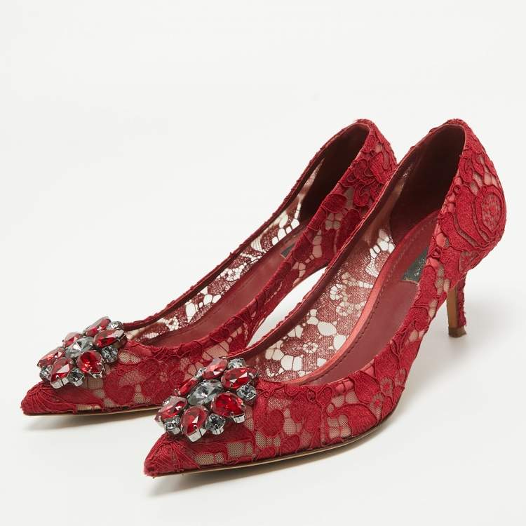 مملوكة مسبقًا Dolce & Gabbana Dark Red Lace Bellucci Pumps Size 38.5