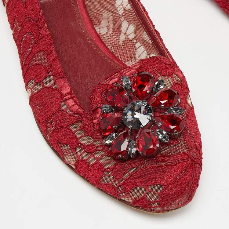 Pre Owned Dolce & Gabbana Red Lace Crystal Embellished Taormina Ballet Flats Size 38