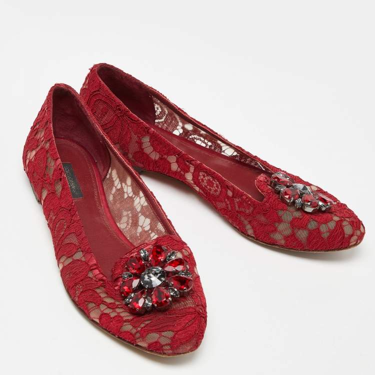 Pre Owned Dolce & Gabbana Red Lace Crystal Embellished Taormina Ballet Flats Size 38