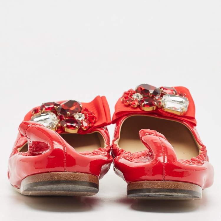 Pre Owned Dolce & Gabbana Red Patent Crystal Embellished Bow Scrunch Ballet Flats Size 37
