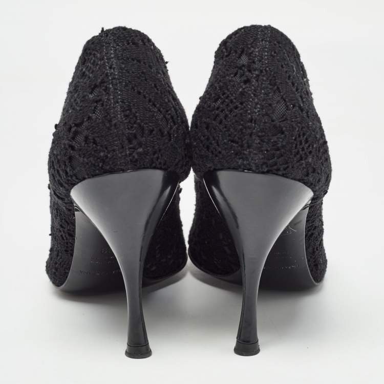 مملوكة مسبقًا Dolce & Gabbana Black Lace And Leather Crochet Pointed Toe Pumps Size 39