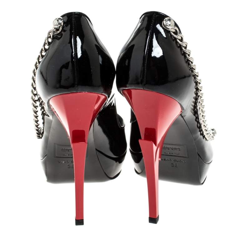 مملوكة مسبقًا Dsquared2 Black Patent Leather Chain Detail Peep Toe Platform Pumps Size 38