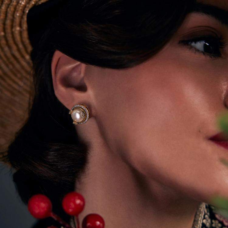 مملوكة مسبقًا Aulerth x Ekaya Banaras Opaline ivory studs