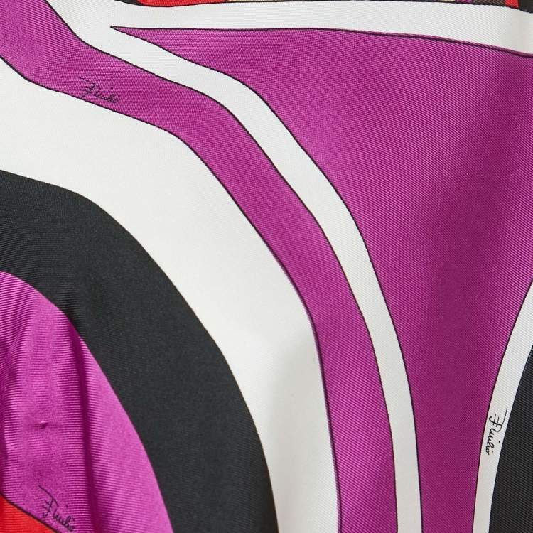 مملوكة مسبقًا Emilio Pucci Multicolor Printed Silk Triangle Scarf