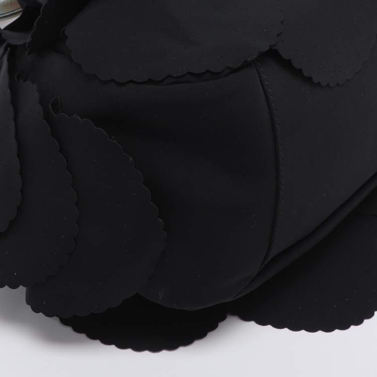 مملوكة مسبقًا Emporio Armani Black Scalloped Applique Fabric Tote