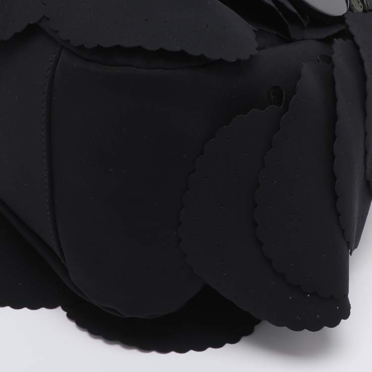 مملوكة مسبقًا Emporio Armani Black Scalloped Applique Fabric Tote