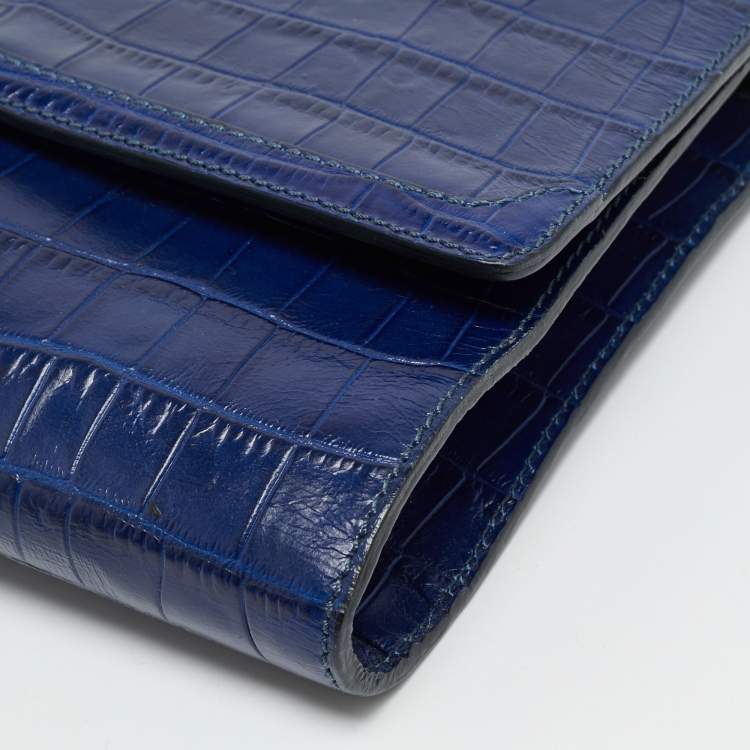 مملوكة مسبقًا Emporio Armani Blue Croc Embossed Leather Chain Clutch