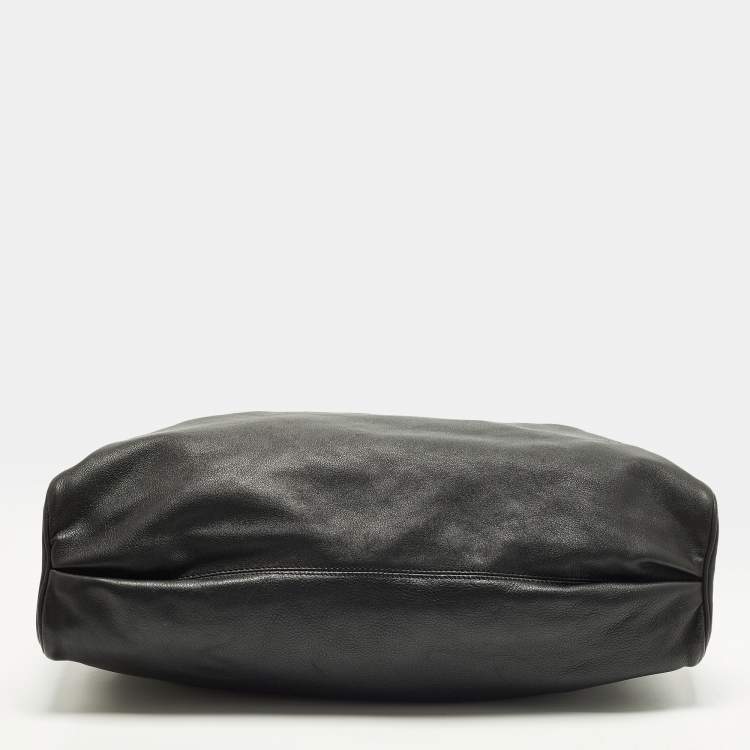 مملوكة مسبقًا Escada Chain Black Leather Hobo