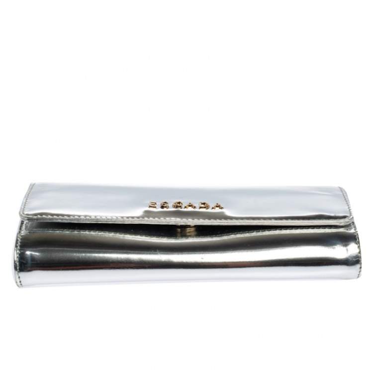 Pre Owned Escada Silver Glossy Leather Chain Wristlet Clutch
