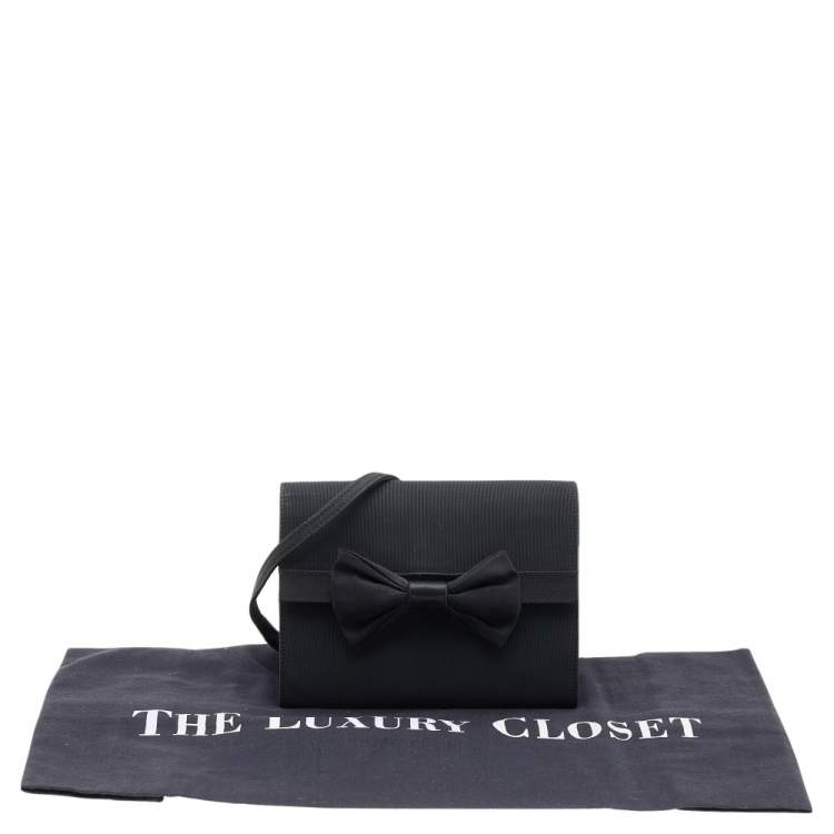 مملوكة مسبقًا Escada Black Nylon Bow Crossbody Bag