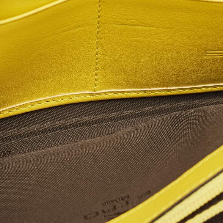 مملوكة مسبقًا Etro Multicolor Coated Canvas Floral Zip Continental Wallet