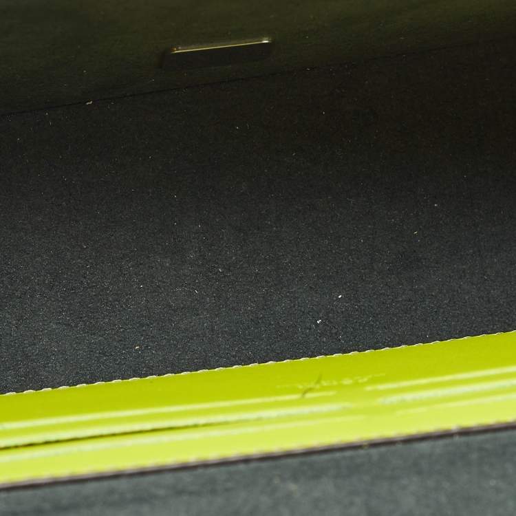 Pre Owned Fendi Green FF Embossed Leather Soft Baguette Trunk Bag