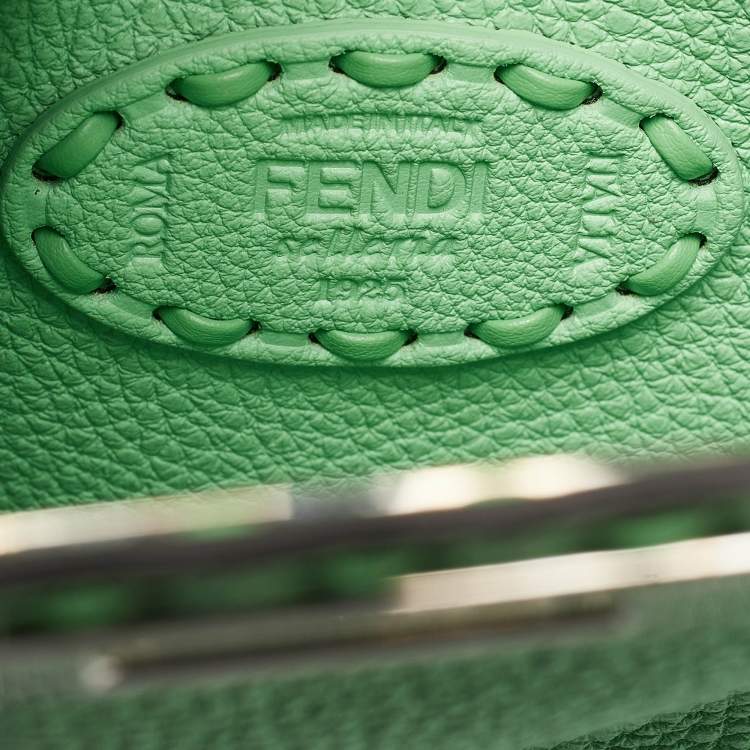 مملوكة مسبقًا Fendi Green Selleria Leather Small Peekaboo ISeeU Top Handle Bag