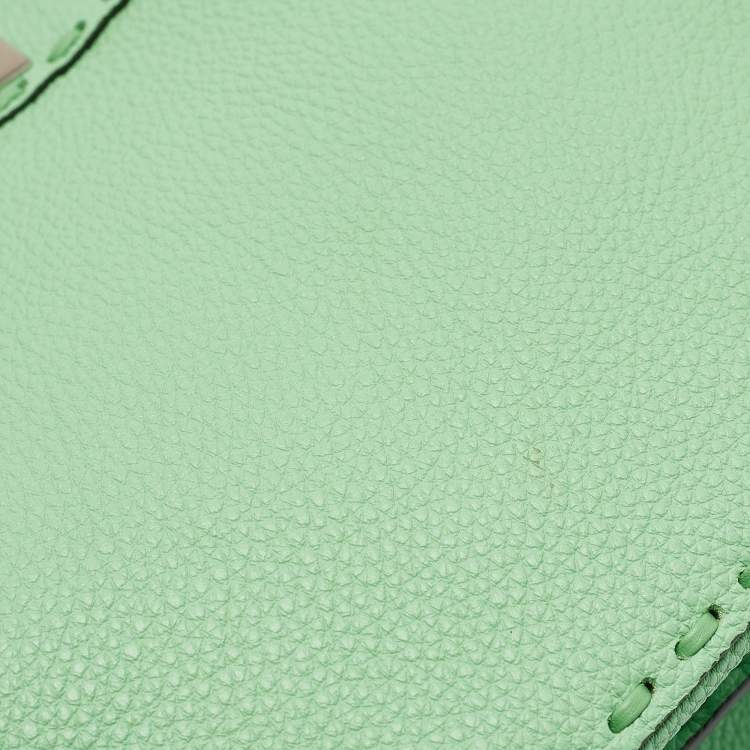 مملوكة مسبقًا Fendi Green Selleria Leather Small Peekaboo ISeeU Top Handle Bag
