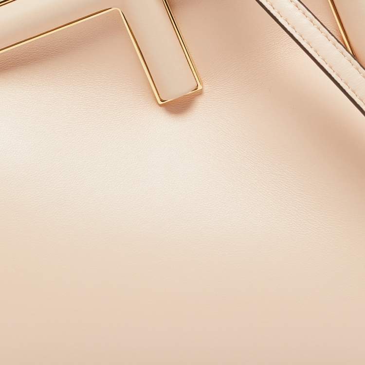 Pre Owned Fendi Pink Leather Fendi First Clutch