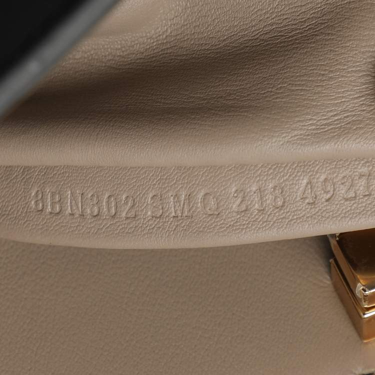 Pre Owned Fendi Black Leather Peekaboo Iconic Essentially Top Handle Bag