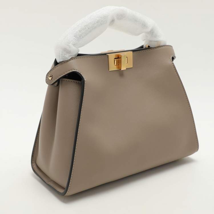 Pre Owned Fendi Beige Leather Peekaboo Iconic Essentially Top Handle Bag