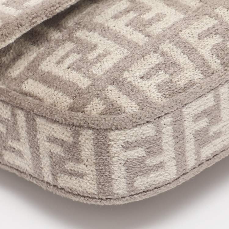 Pre Owned حقيبة باغيت هاتف مخمل زوكينو بيج فندي