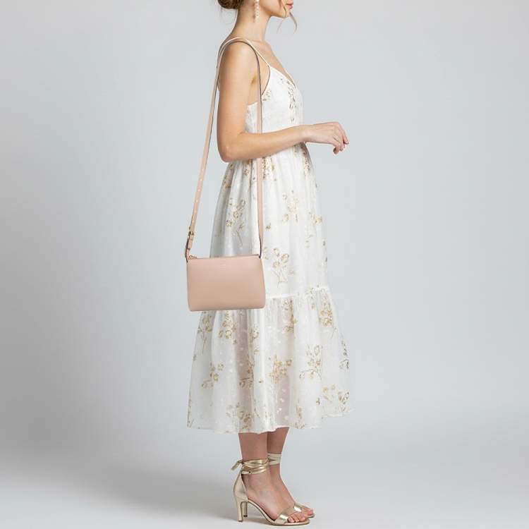 مملوكة مسبقًا Fendi Light Pink Leather Zip Pouch Crossbody Bag