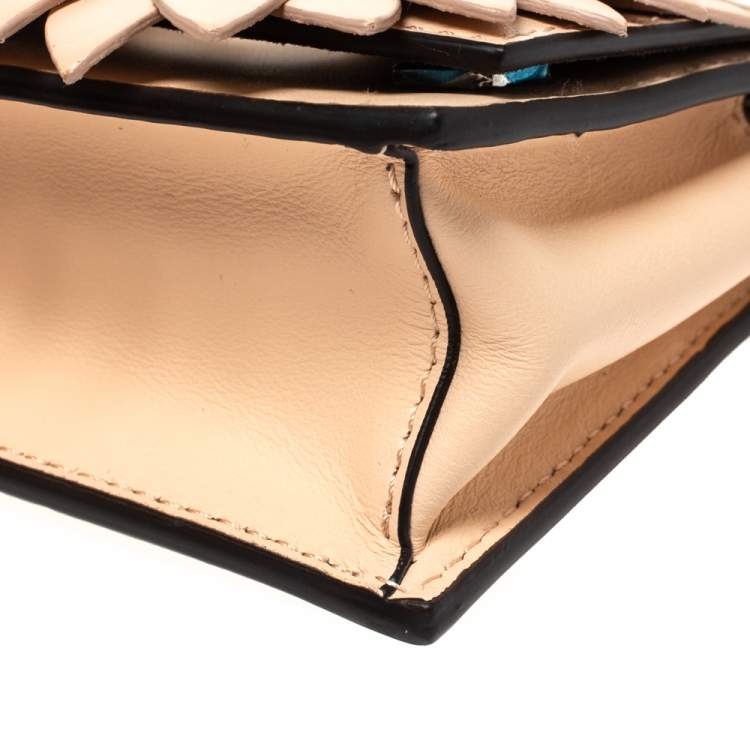 Pre Owned Fendi Beige Leather Micro Kan I Flower Shoulder Bag