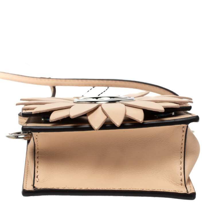 Pre Owned Fendi Beige Leather Micro Kan I Flower Shoulder Bag
