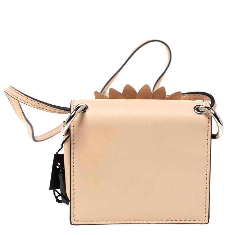 Pre Owned Fendi Beige Leather Micro Kan I Flower Shoulder Bag