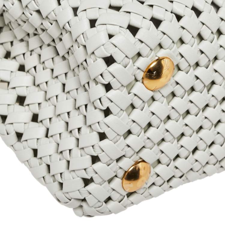 مملوكة مسبقًا Fendi White Woven Leather Mini Peekaboo Top Handle Bag