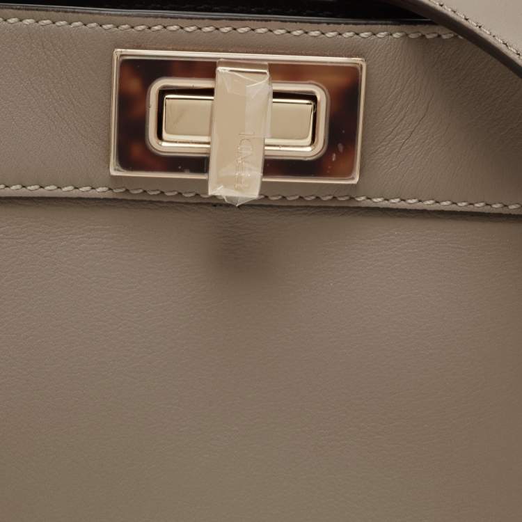Pre Owned Fendi Beige Leather Small Peekaboo ISeeU Top Handle Bag