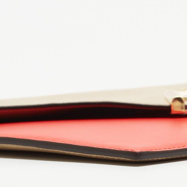 Pre Owned Fendi Beige/Red Leather  FF Diamond Flat Pouch 