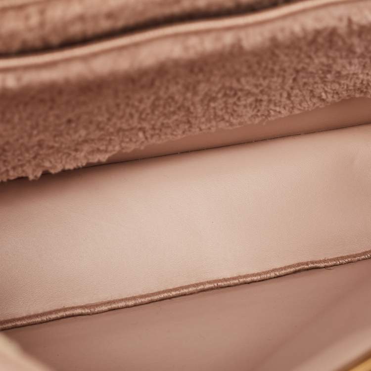 مملوكة مسبقًا Fendi Dusty Pink Shearling Large Peekaboo ISeeU Top Handle Bag