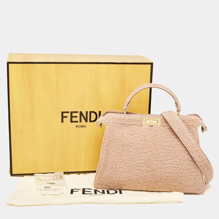 مملوكة مسبقًا Fendi Dusty Pink Shearling Large Peekaboo ISeeU Top Handle Bag