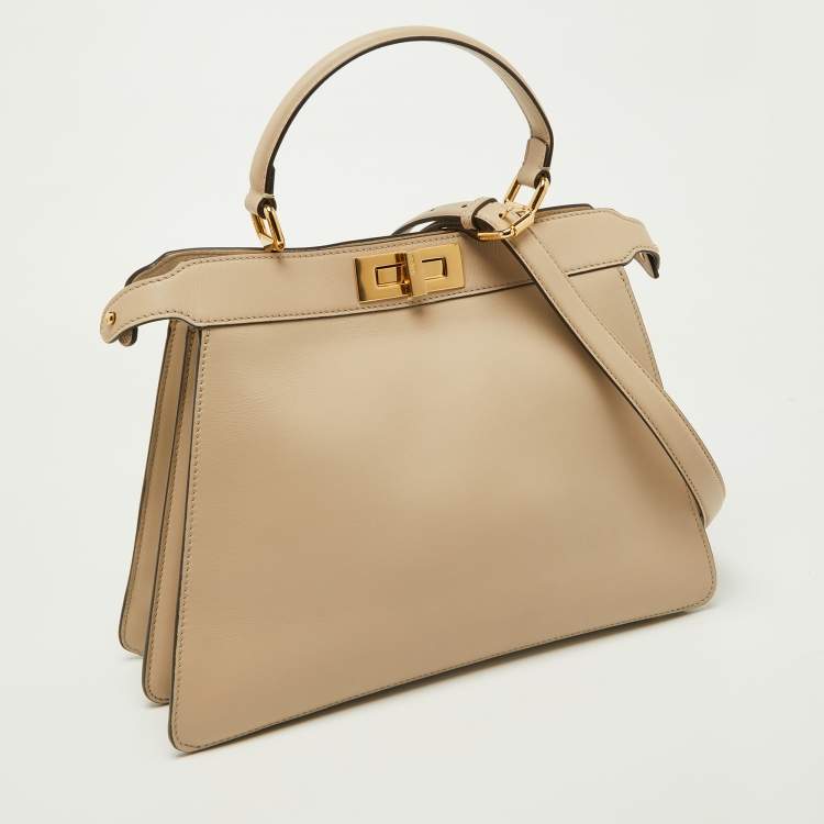 مملوكة مسبقًا Fendi Beige Leather Medium Peekaboo ISeeU Top Handle Bag