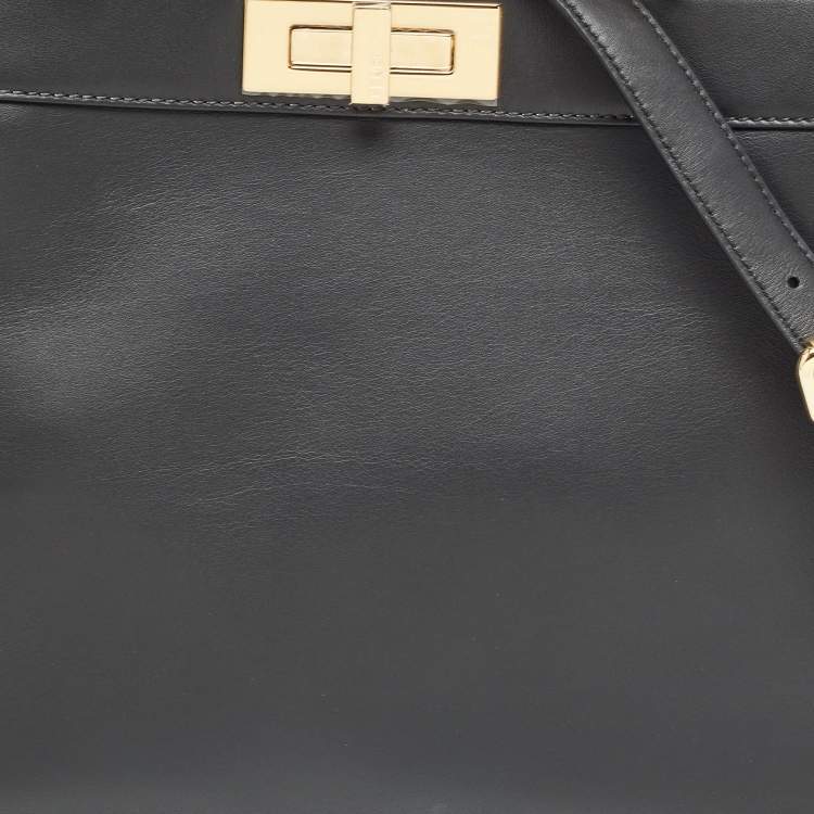 مملوكة مسبقًا Fendi Black Leather Medium Peekaboo ISeeU Top Handle Bag