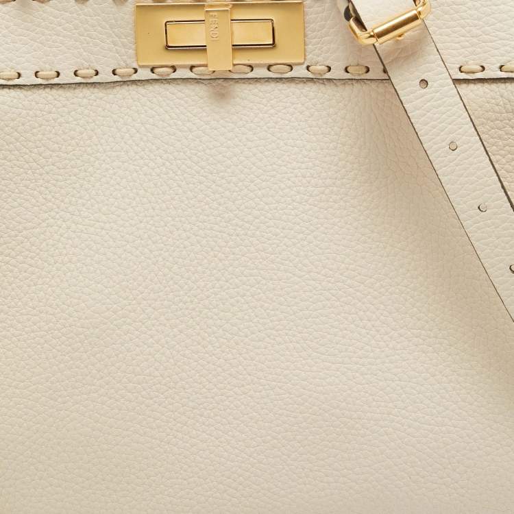 مملوكة مسبقًا Fendi Cream Selleria Leather Medium Peekaboo ISeeU Top Handle Bag