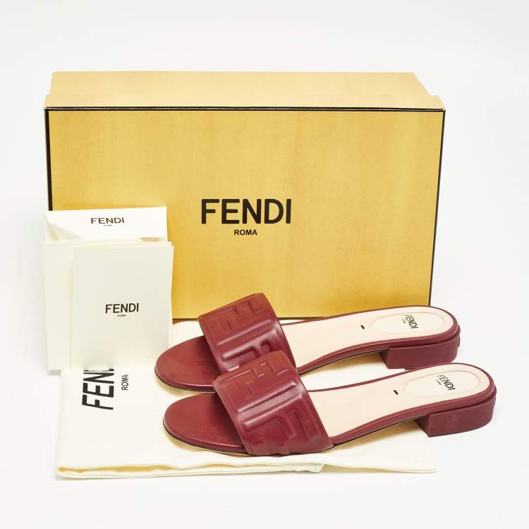 مملوكة مسبقًا Fendi Burgundy Leather FF Flat Slides Size 37