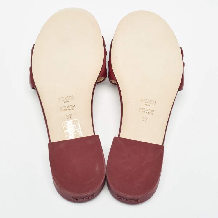 مملوكة مسبقًا Fendi Burgundy Leather FF Flat Slides Size 37