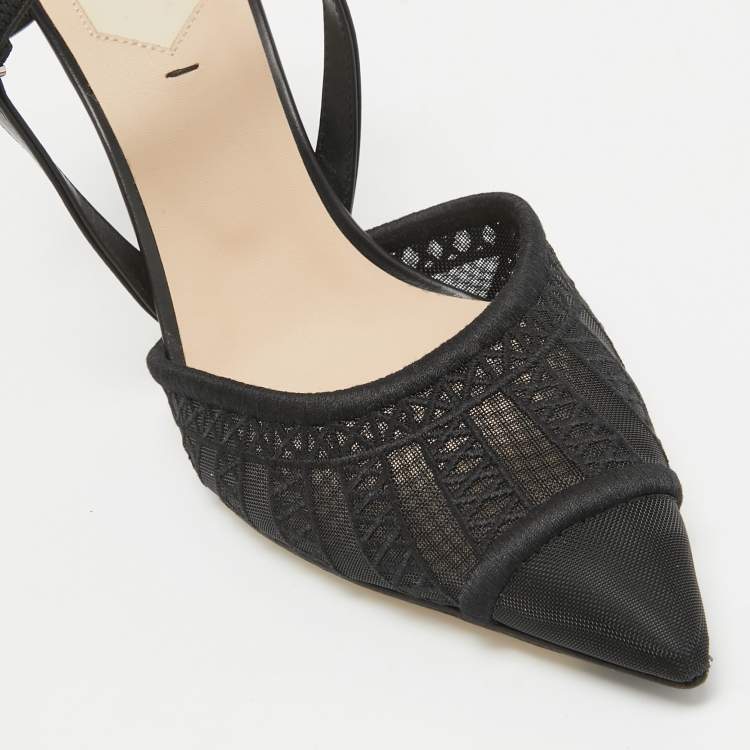 Pre Owned Fendi Black Lace and Mesh Colibrì Pointed Toe Pumps Size 36
