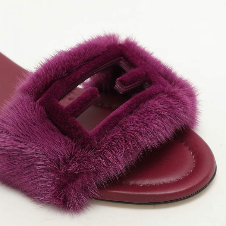 مملوكة مسبقًا Fendi Purple Mink Fur Baguette Flat Slides Size 40