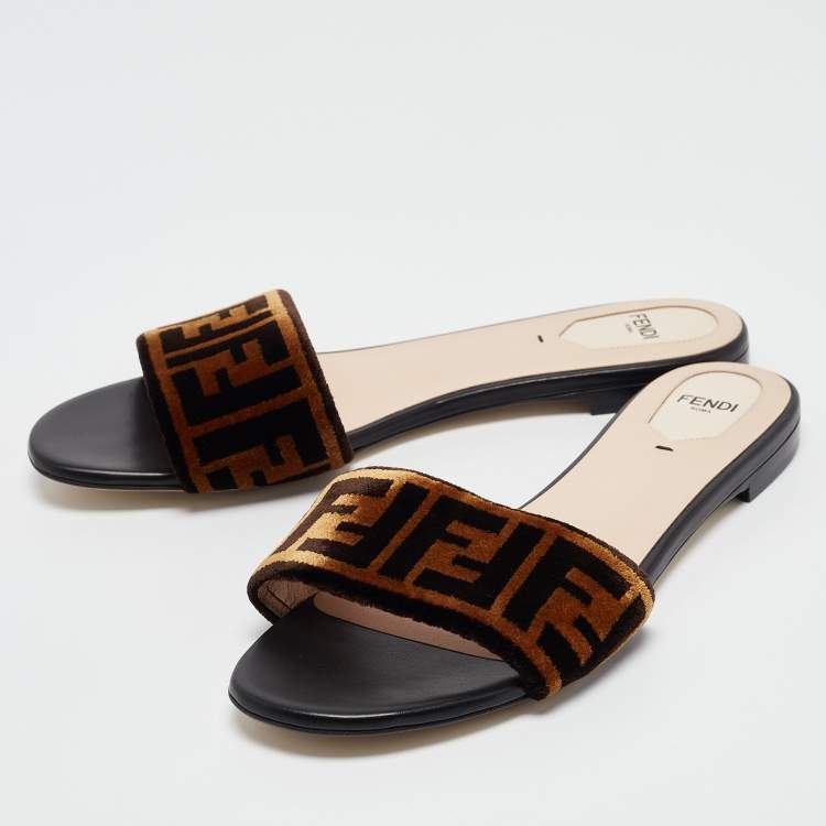 Pre Owned Fendi Brown Zucca Velvet Flat Slides Size 40.5 